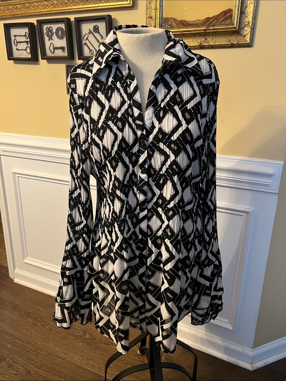 Ashley Stewart Black and White Geometric Button-Front Blouse